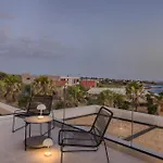 Mast Luxury Residences * Gargalianoi