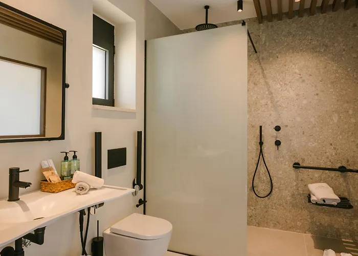 Mast Luxury Residences *